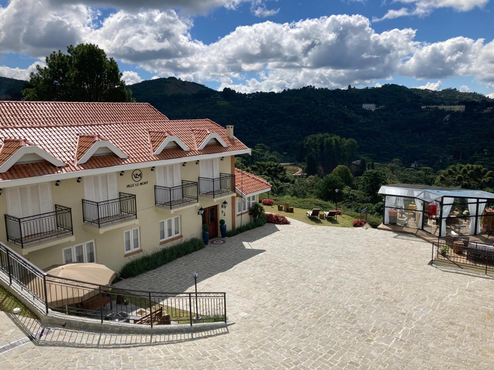Le Mont - Estalagem